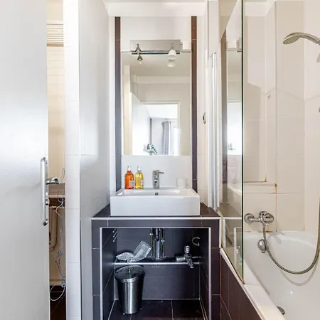 Ferienwohnung Guestready - Modern Chic With A View Courbevoie Exterior foto
