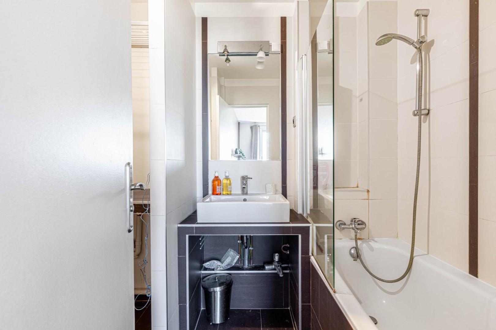 Apartment Guestready - Modern Chic With A View Courbevoie